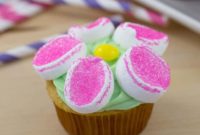 Marshmallow Petal Cupcakes