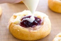 Crimson Cream Pockets