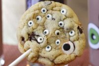 Spooky Eyeball Cookie Pops