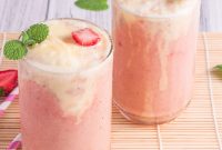 Strawberry Banana Fizz Float