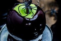 Spooktacular Halloween Candy Apples