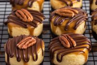 Bite-Sized Turtle Cheesecakes