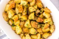 Crispy Garlic Roasted Potatoes