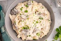 Creamy Slow Cooker Chicken Stroganoff