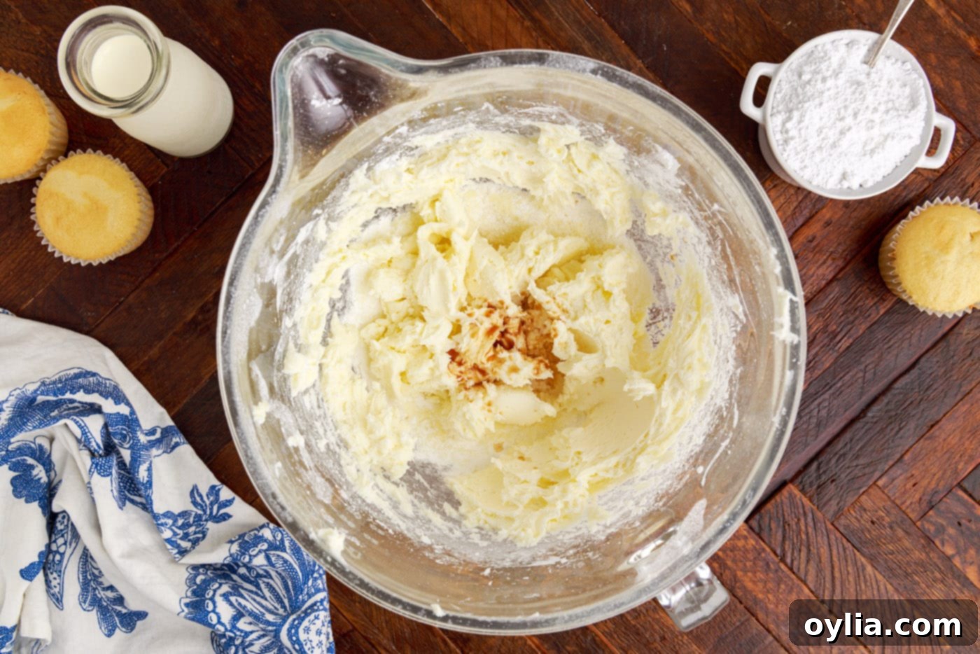 vanilla extract with powdered sugar and butter