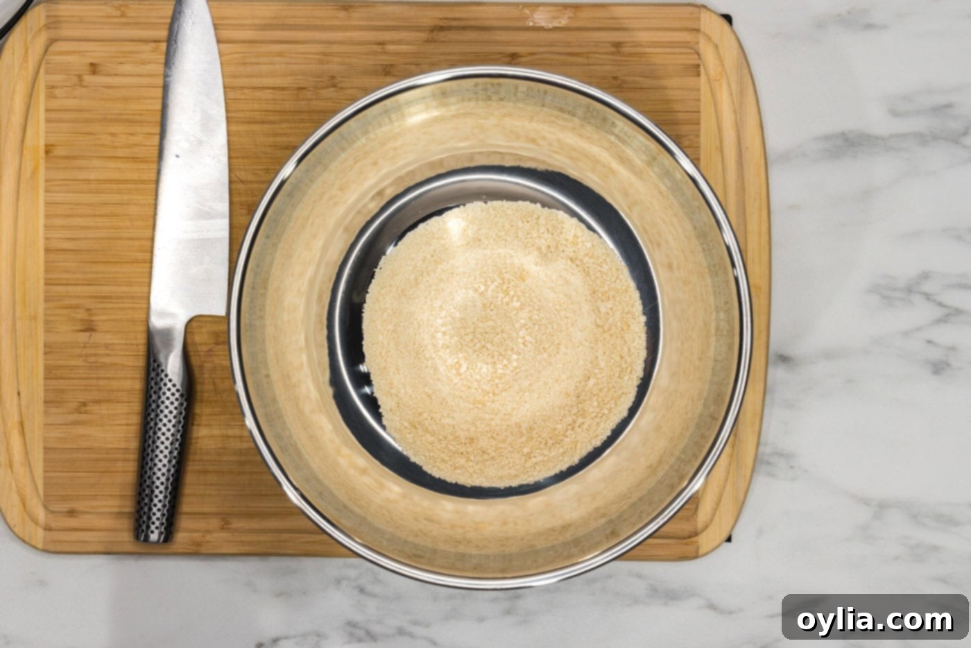 blended breadrcumbs in a bowl