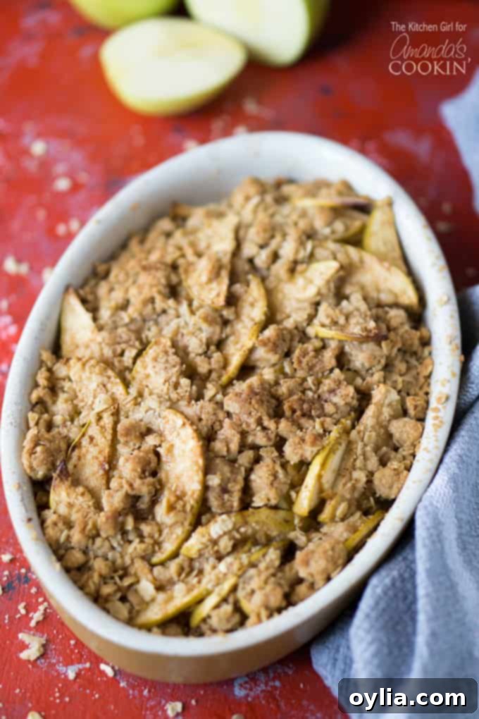 Apple crisp, a perfect fall dessert
