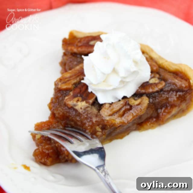 Pecan Pie: homemade pecan pie that takes only 15 minutes to prep!