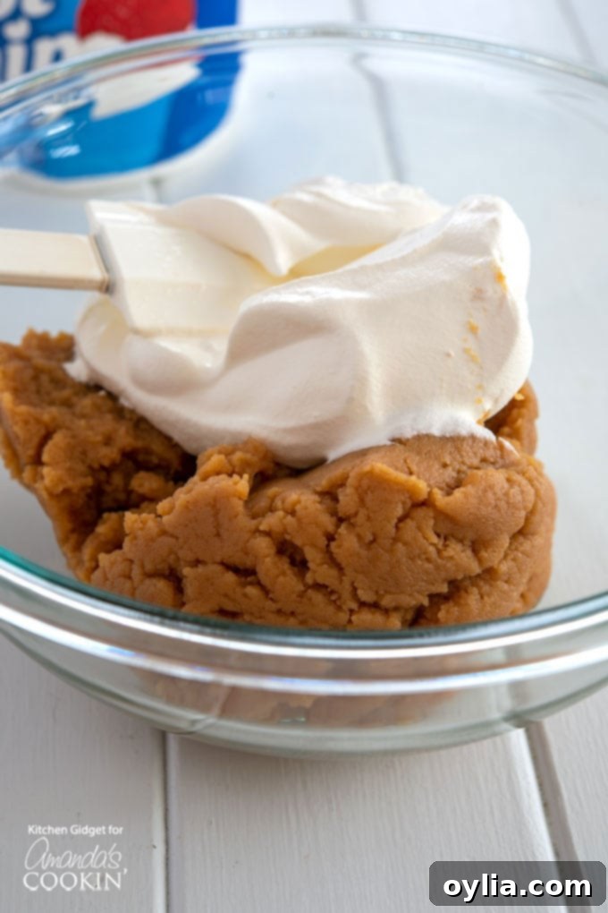 fold in cream cheese mixture