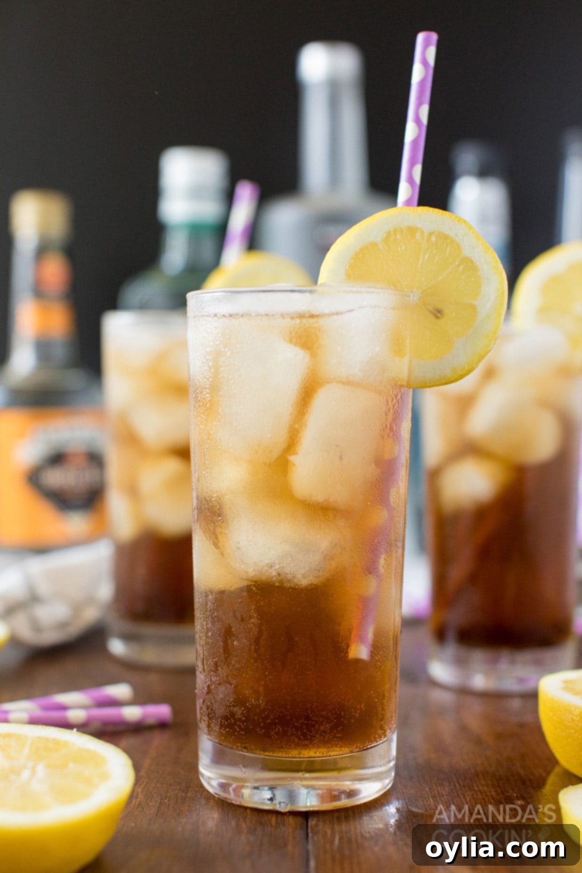 TALL GLASS OF LONG ISLAND ICED TEA