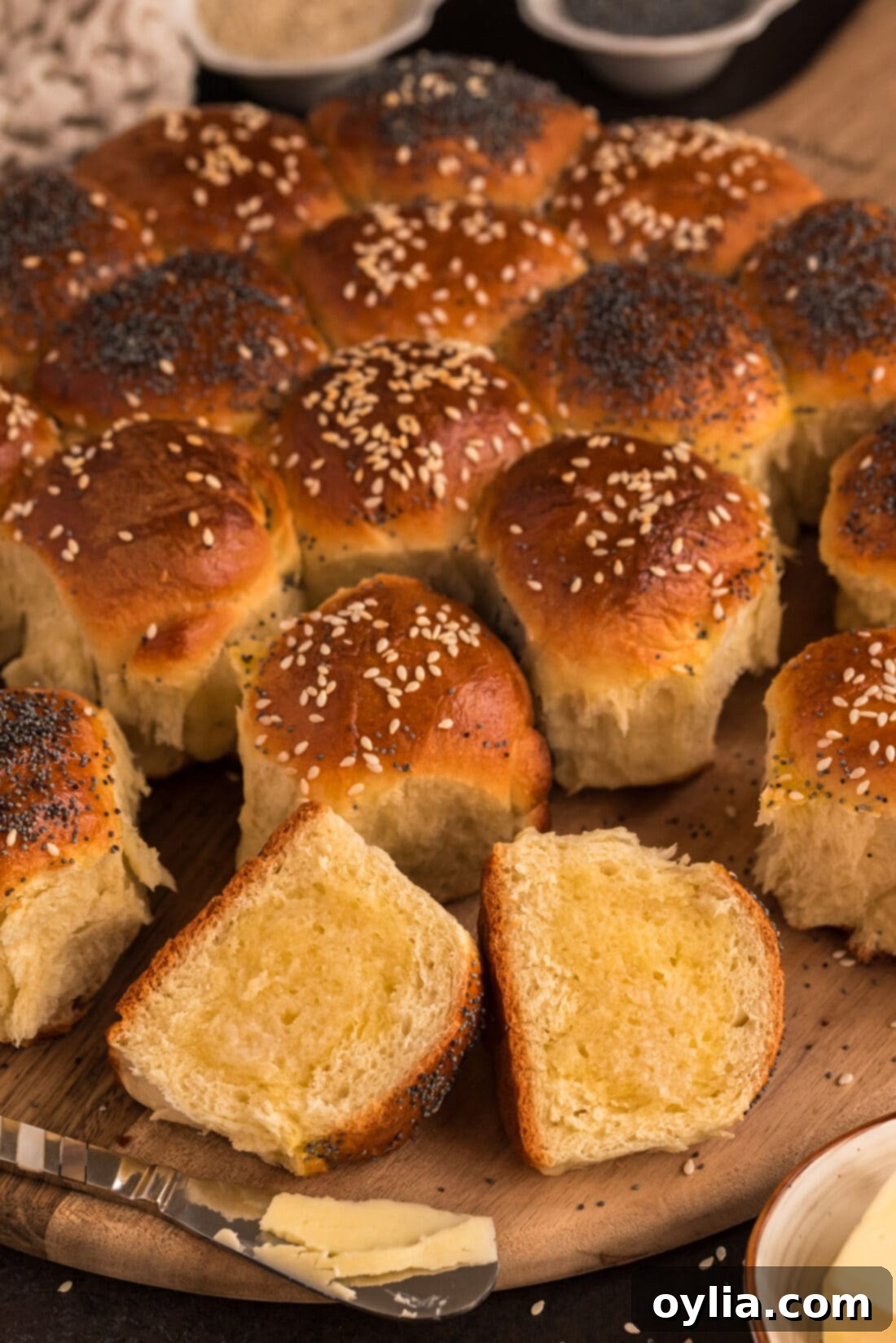 Festive German Party Loaf 3 Partybrot broken apart with butter on top