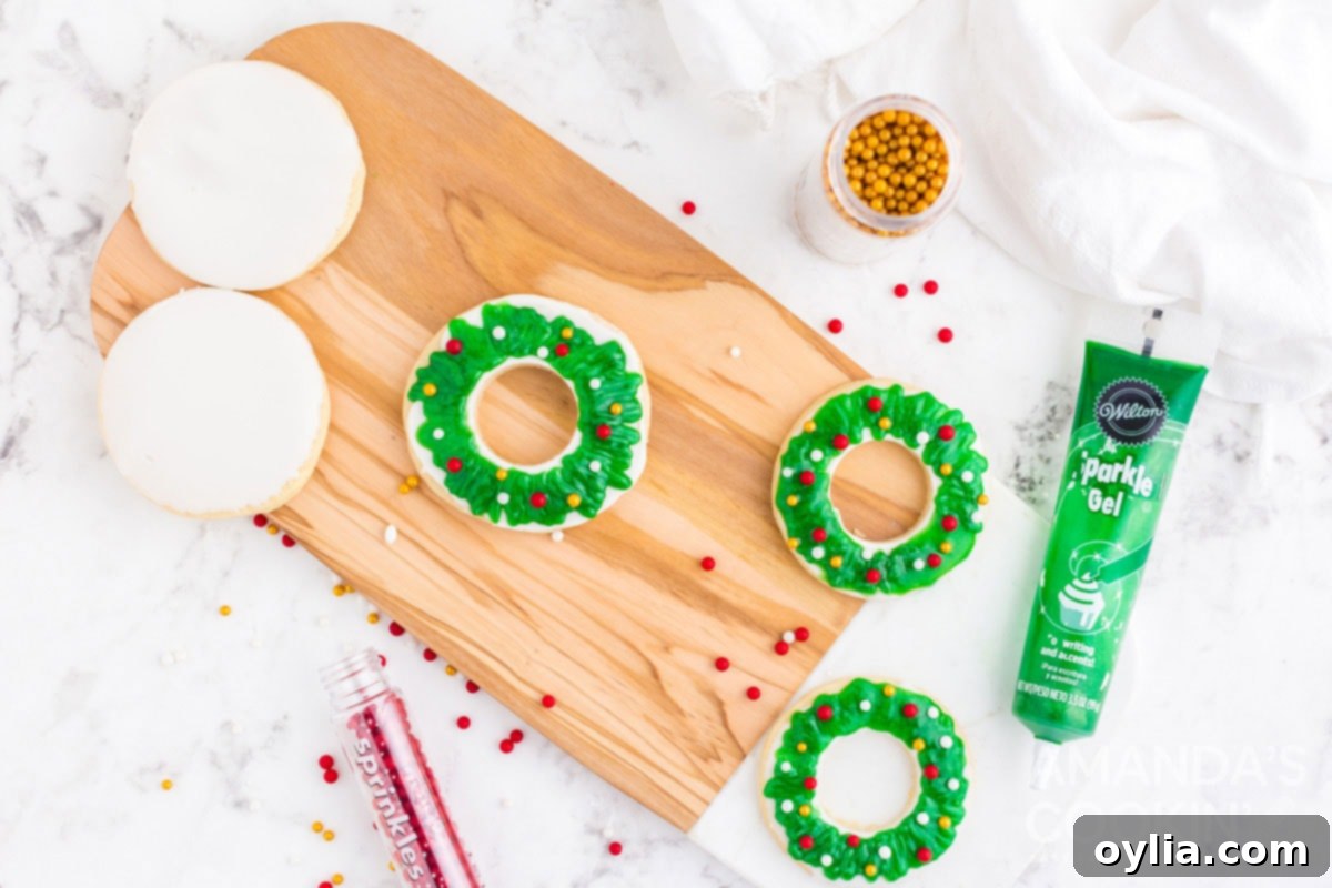 decorating wreath cookies