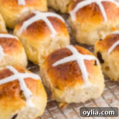Hot Cross Buns with icing crosses