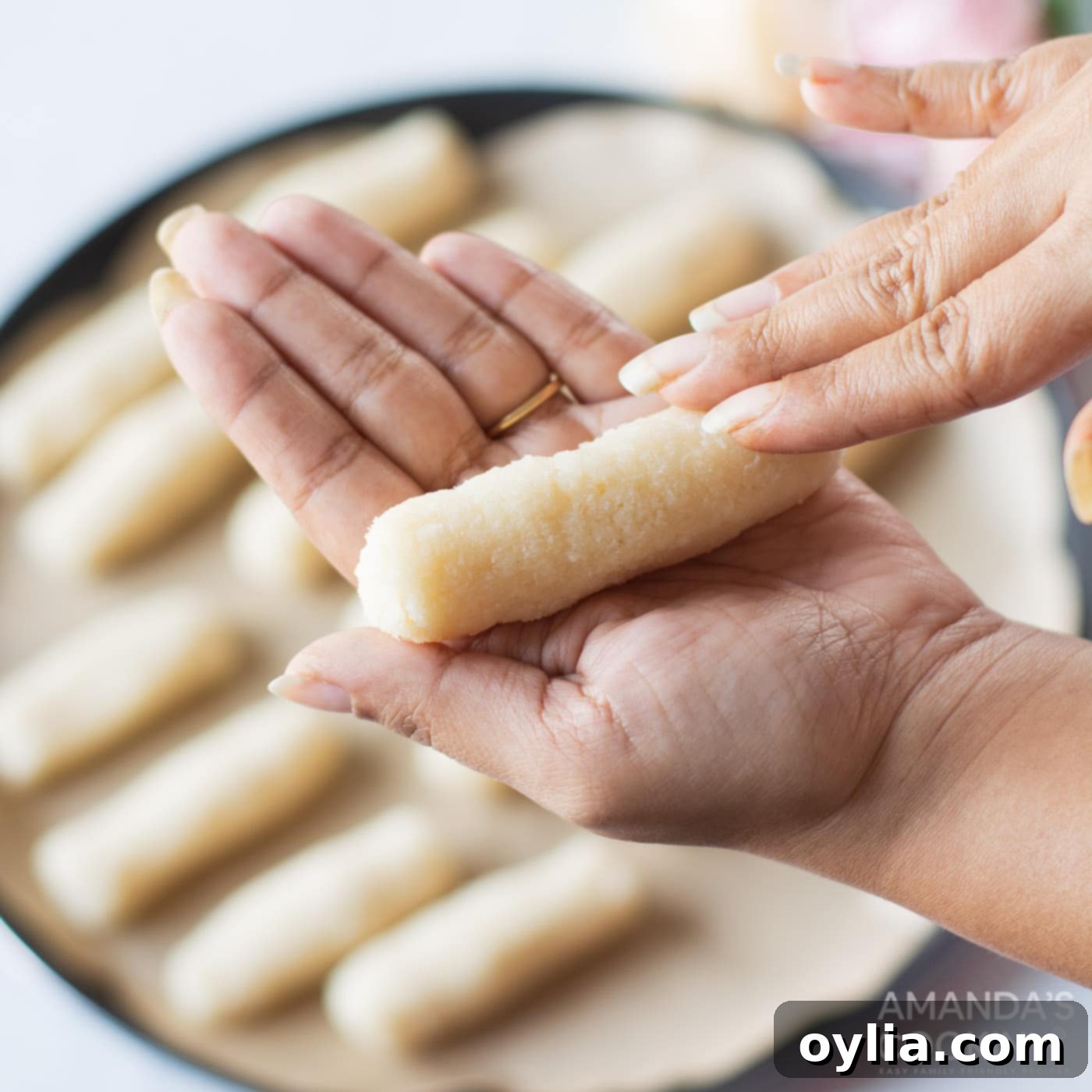 rolling coconut filling