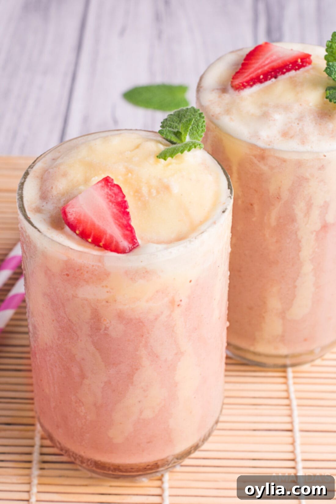 Strawberry Banana Fizzy Float, a delightful and refreshing summer drink with ice cream