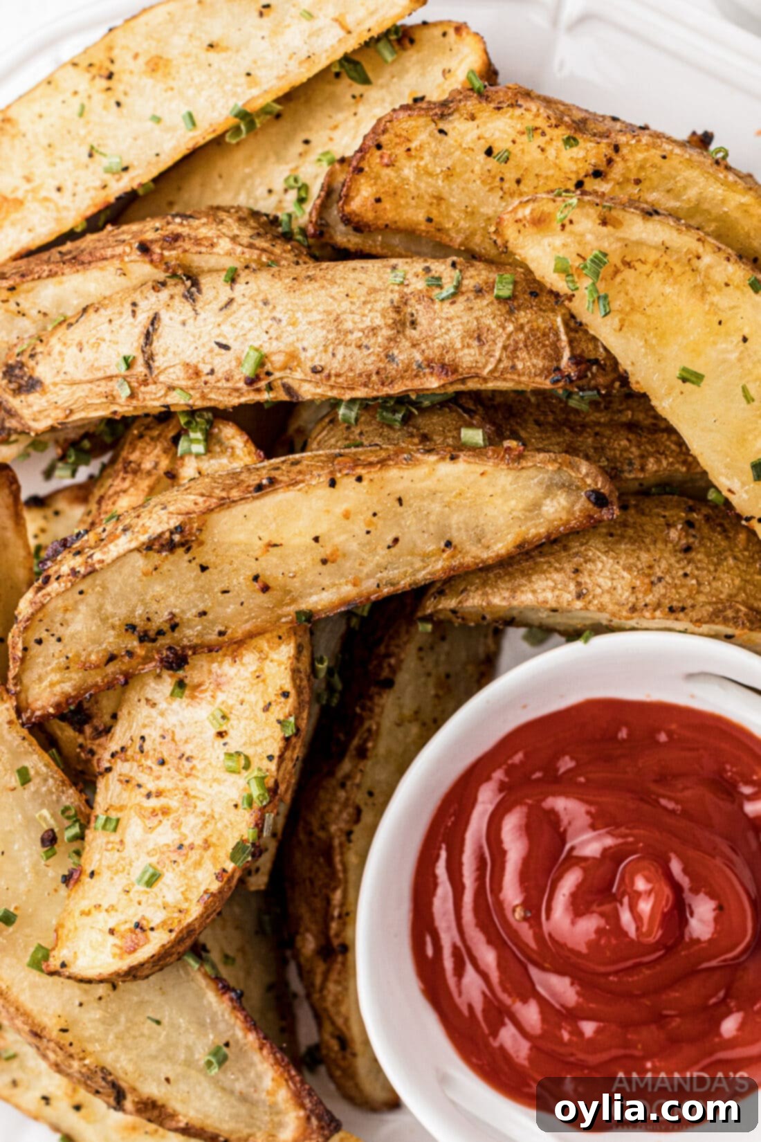 Crispy Roasted Potato Wedges with ketchup