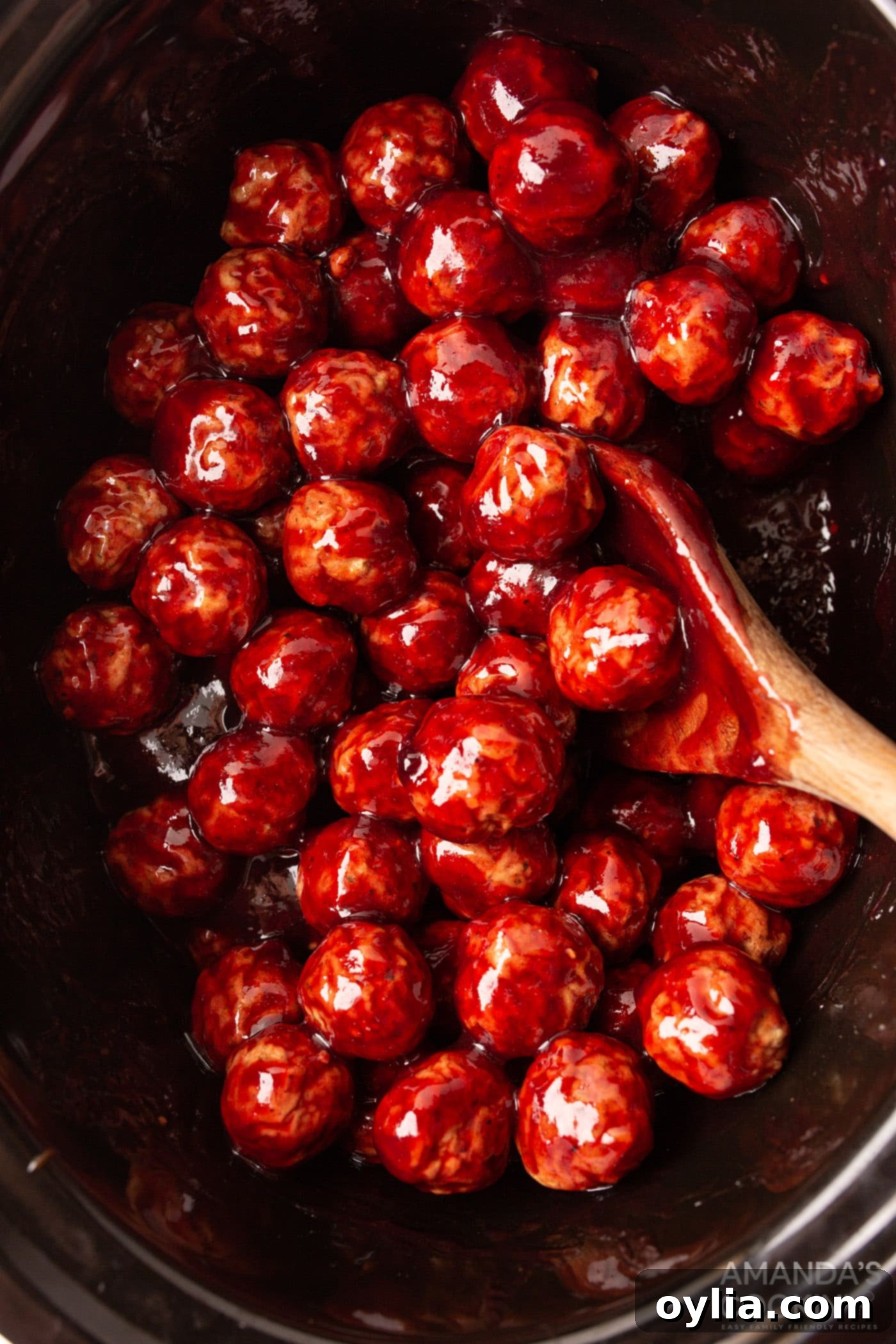 grape jelly meatballs in slow cooker