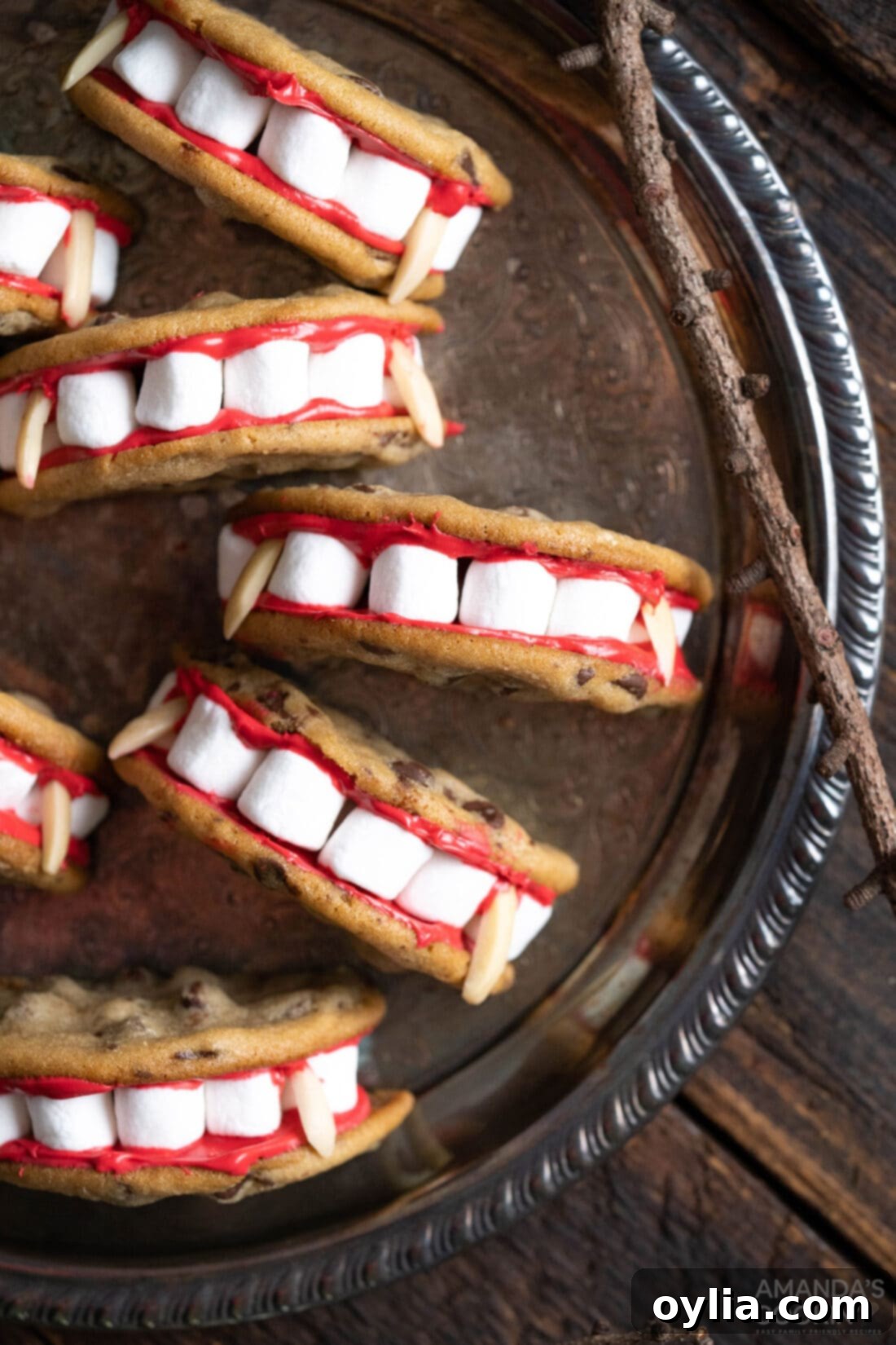 Vampire's Kiss Sandwich Cookies 3 Close-up of Vampire Sandwich Cookies showing individual details