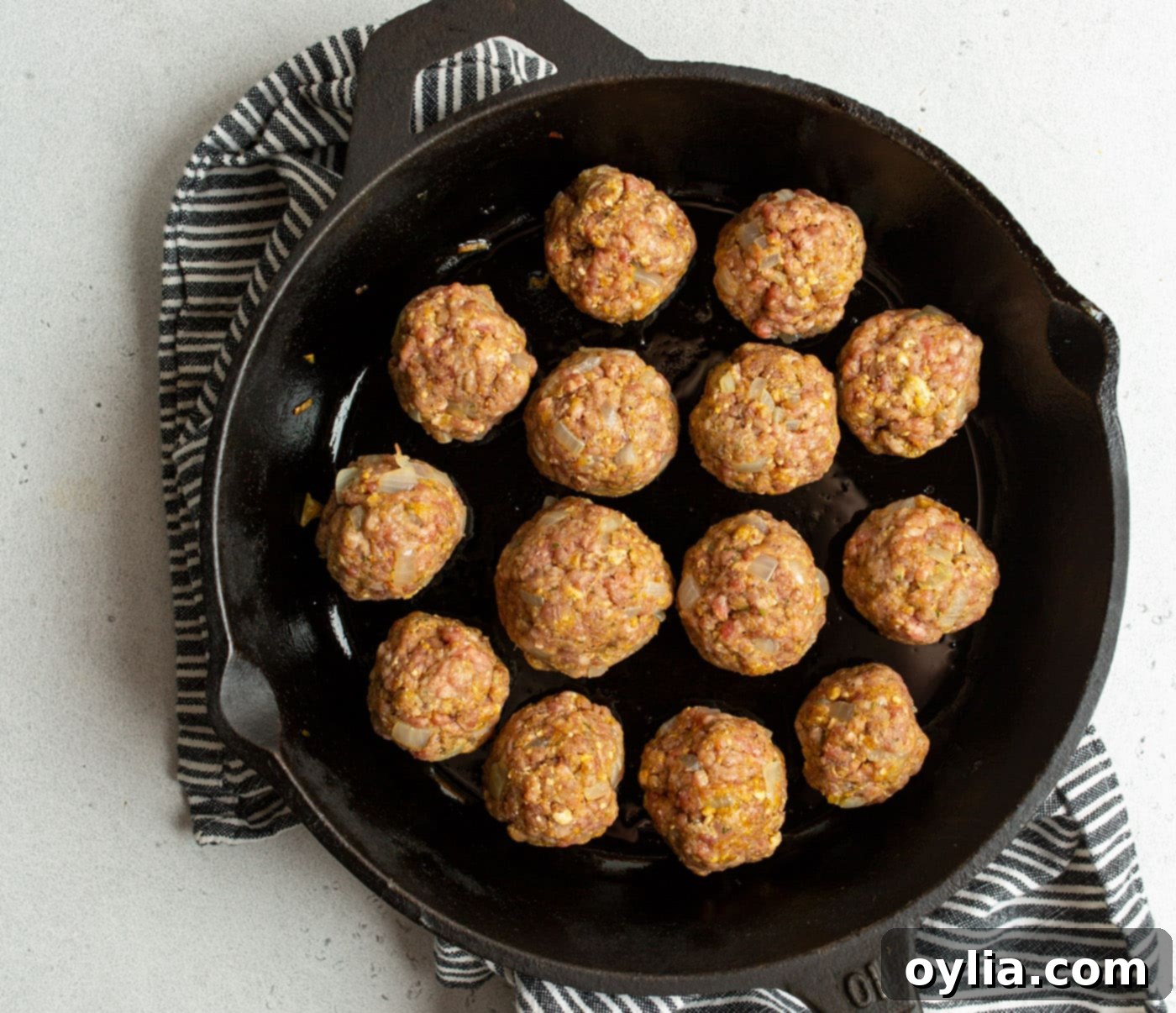 meatballs in a skillet