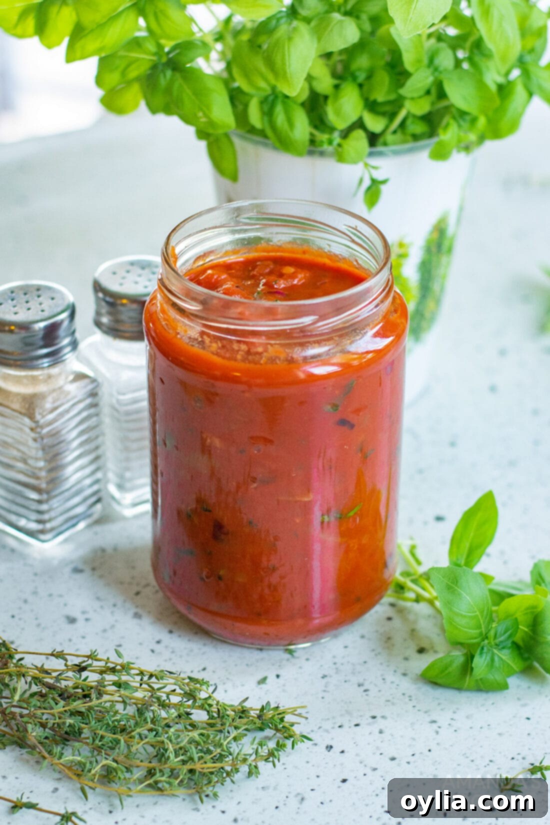Classic Spaghetti and Meatballs 10 marinara in a mason jar