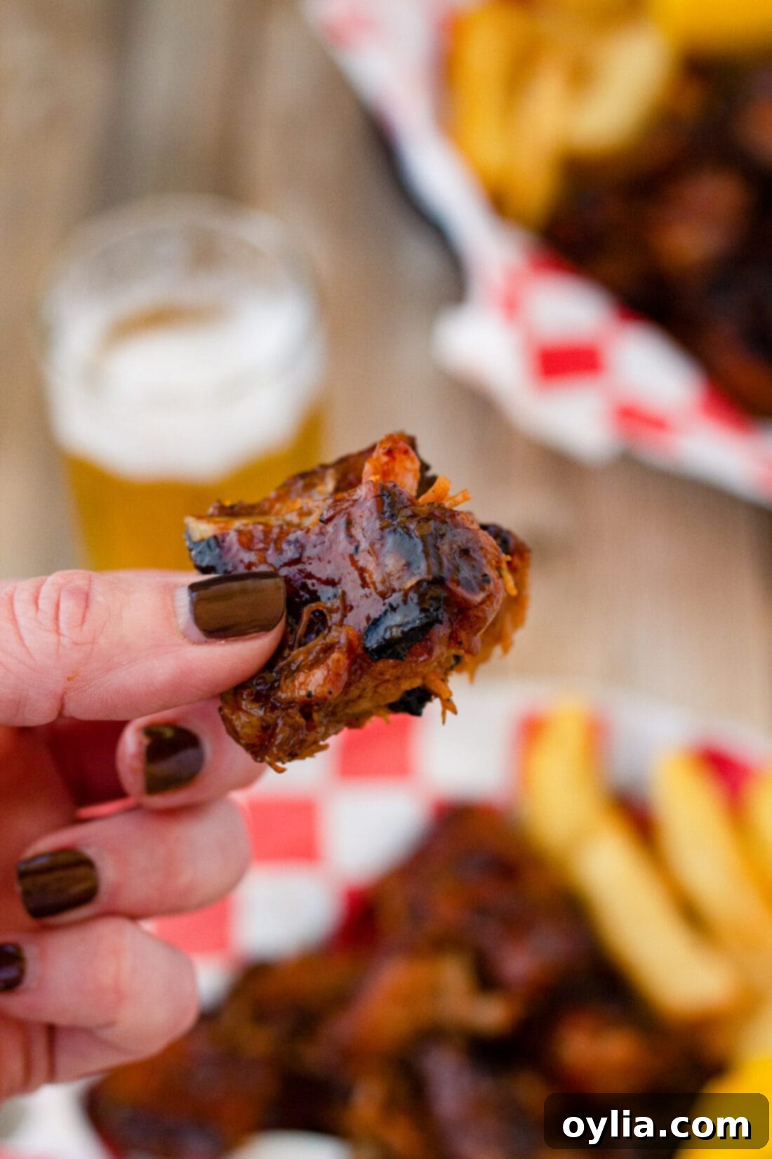 holding a rib tip