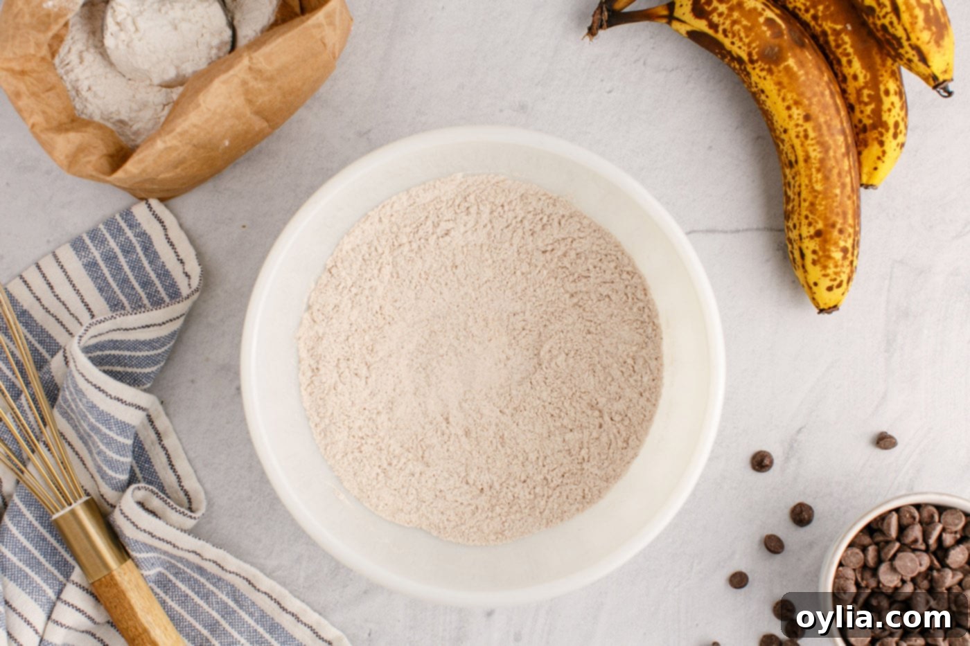 banana bread dry ingredients in a bowl
