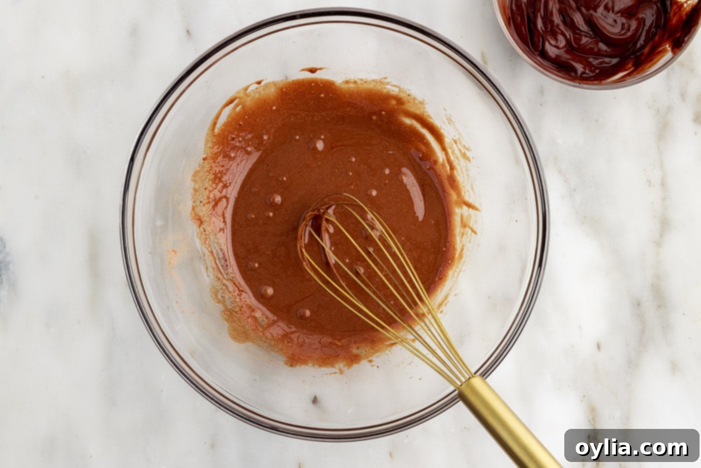 Molten Chocolate Delight 10 whisked chocolate mixture with egg yolks, thick and smooth