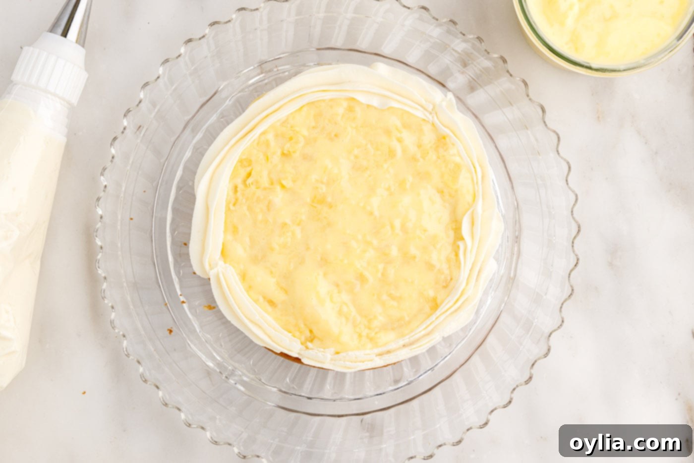 frosting cake layers