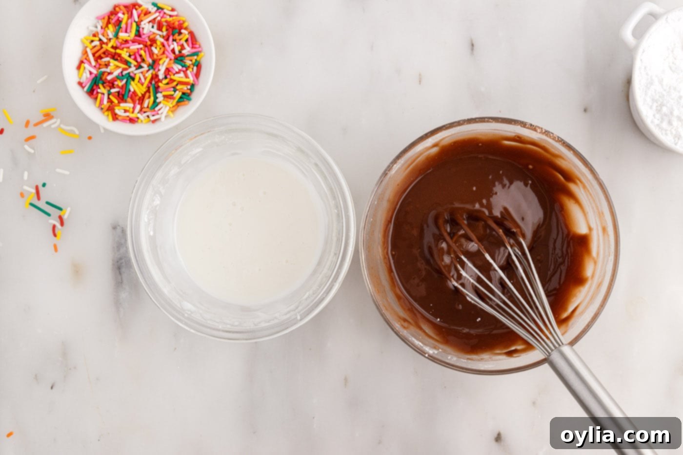 easy vanilla and chocolate glaze for donuts