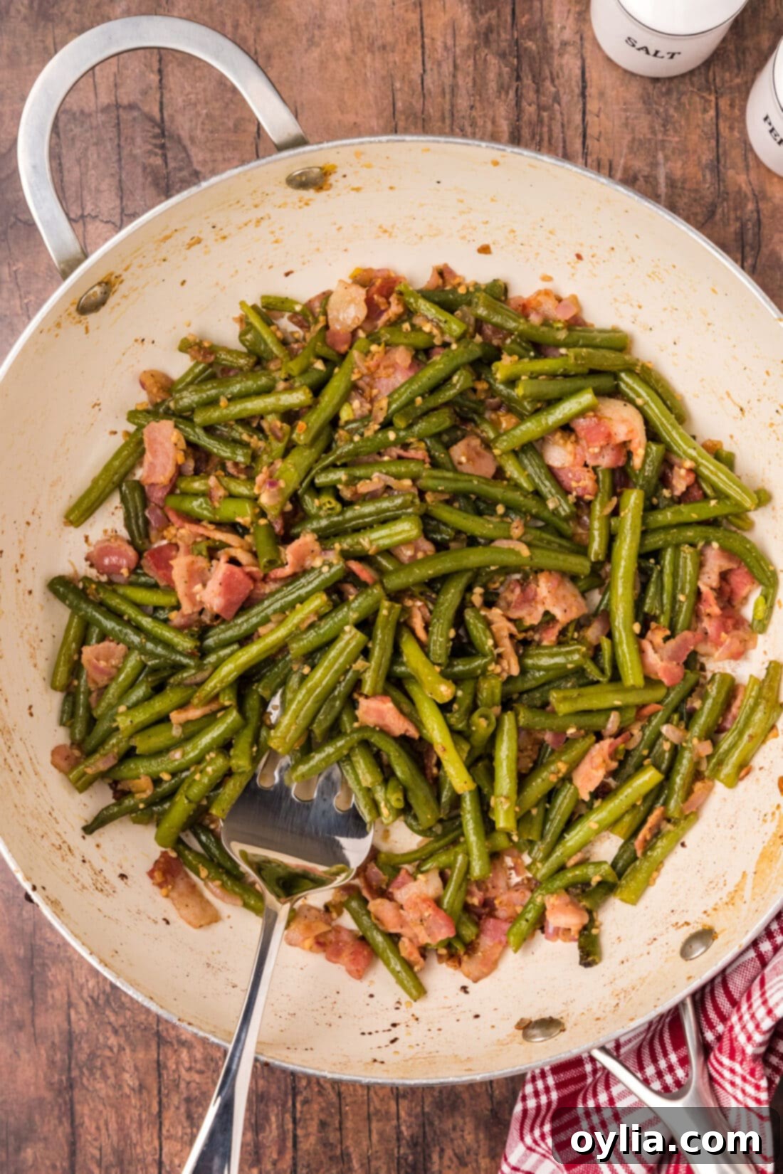 Southern Style Stewed Green Beans 13 Close-up of a skillet filled with freshly made Southern Green Beans with bacon