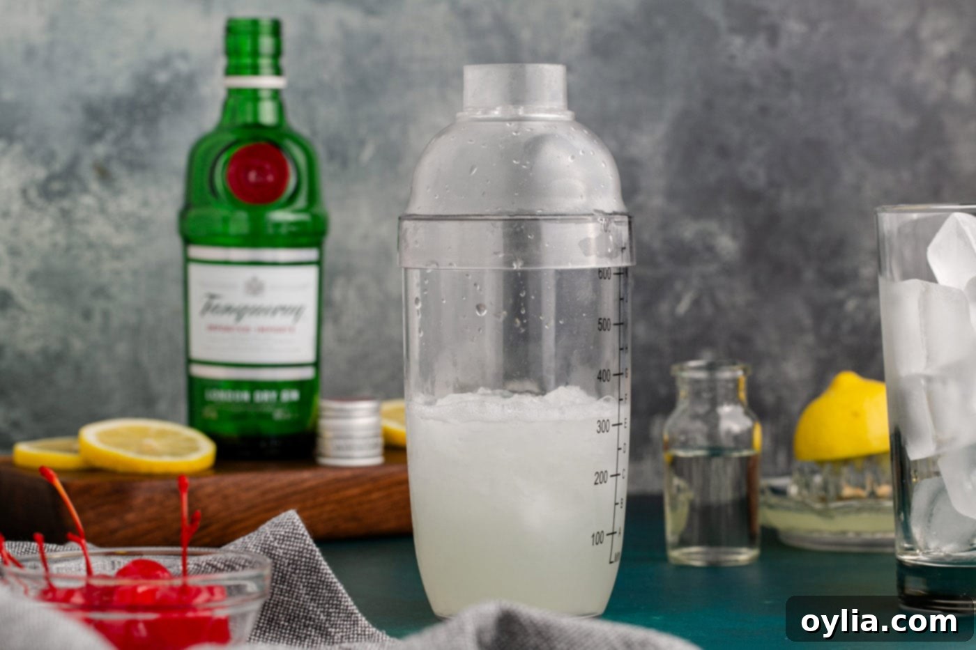 how to make a tom collins cocktail