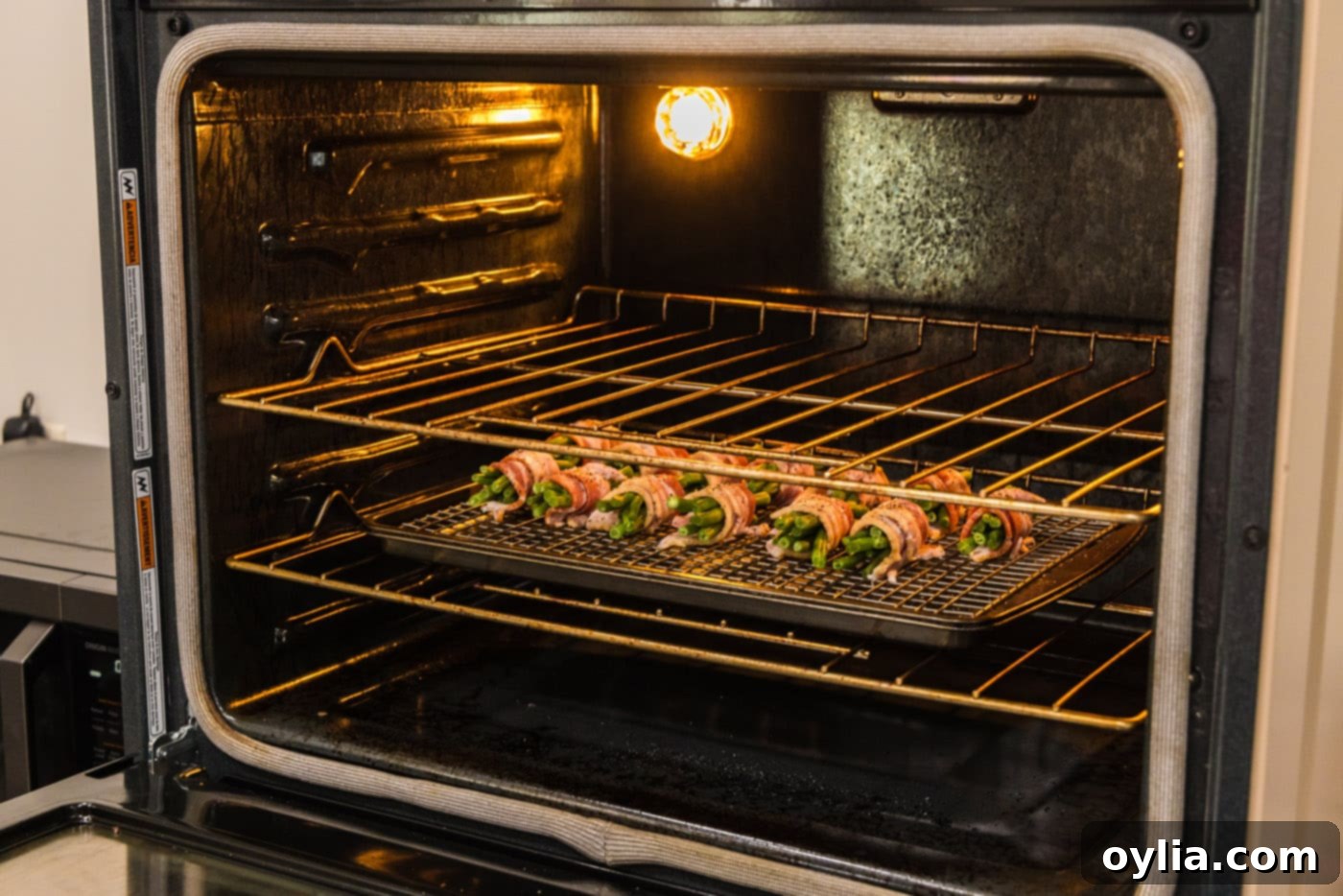 how to make bacon wrapped green bean bundles