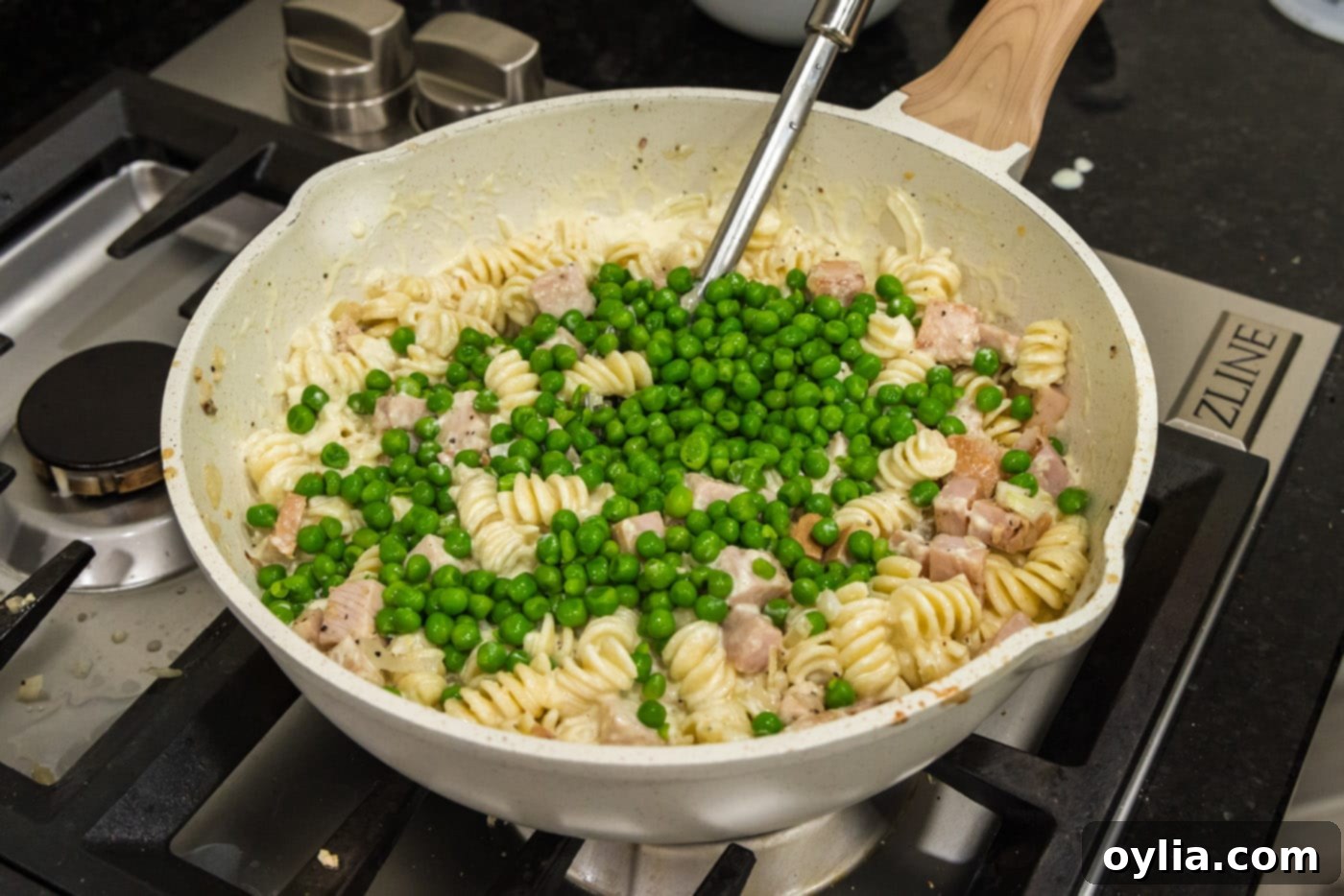 frozen peas added to turkey carbonara