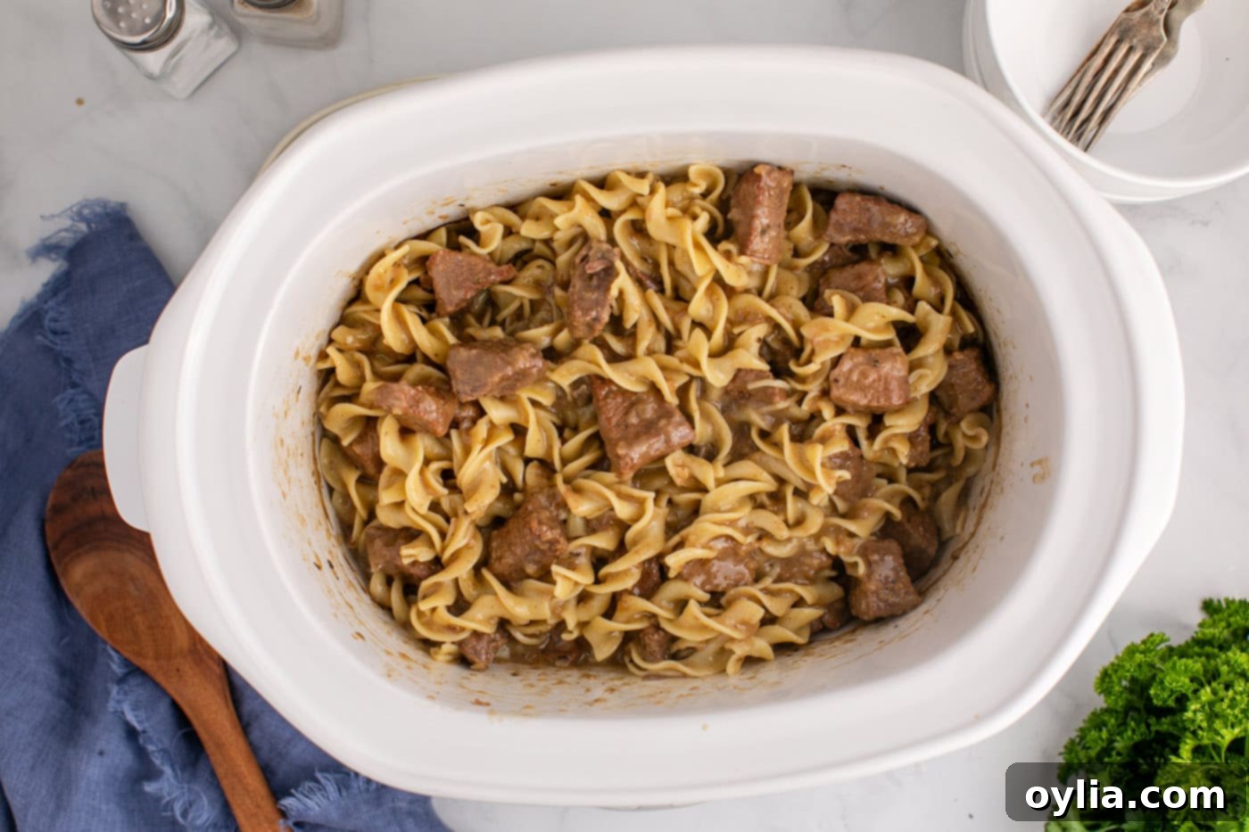 crockpot beef and noodles