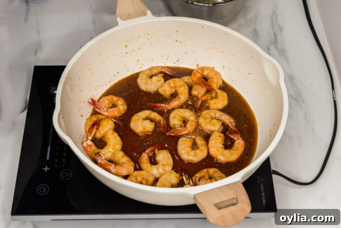 how to make honey garlic shrimp in a skillet