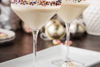 Sugar Cookie Martini
Frosted Sugar Cookie Martini